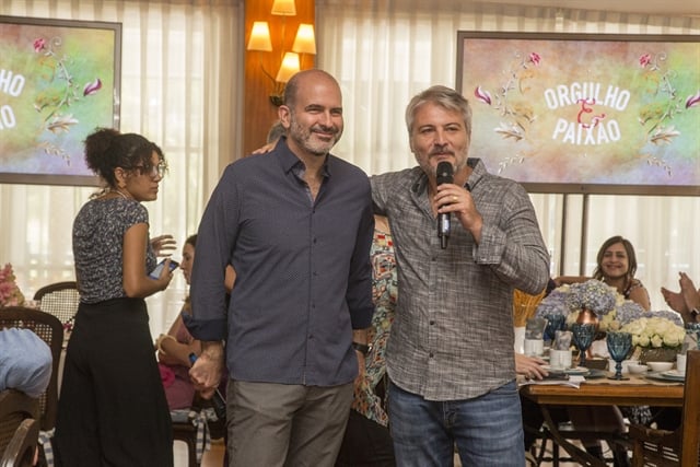 O autor Marcos Bernstein e o diretor Fred Mayrink (Foto: Globo/Marília Cabral)