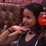 Gleici acompanhando os participantes dentro do BBB18 (Foto: Divulgação/Globo)