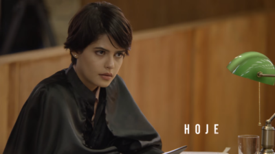 A atriz Julia Dalavia em cena na novela O Outro Lado do Paraíso. (Foto: Reprodução/Globo)