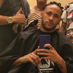 Neymar passa por mudança no visual e adota dreads nos cabelos