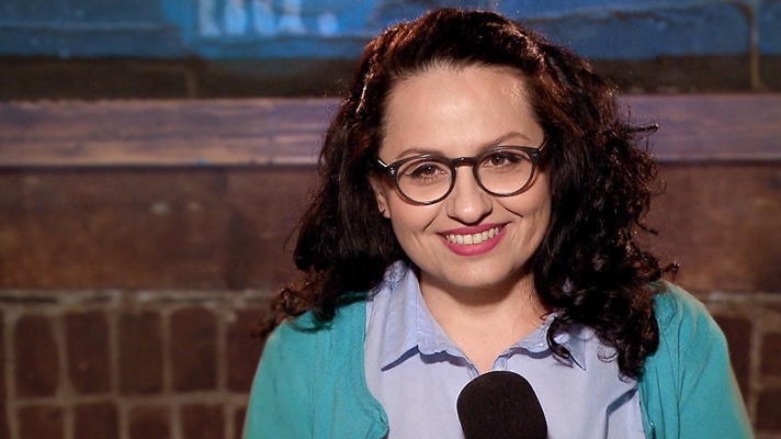 Carol Zoccoli faz shows de comédia na TV canadense. (Foto: Divulgação)