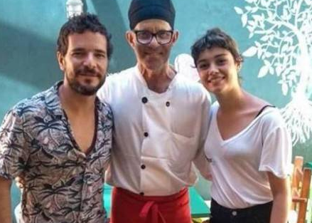 Sophie Charlotte, Daniel de Oliveira e um amigo (Foto: Reprodução)