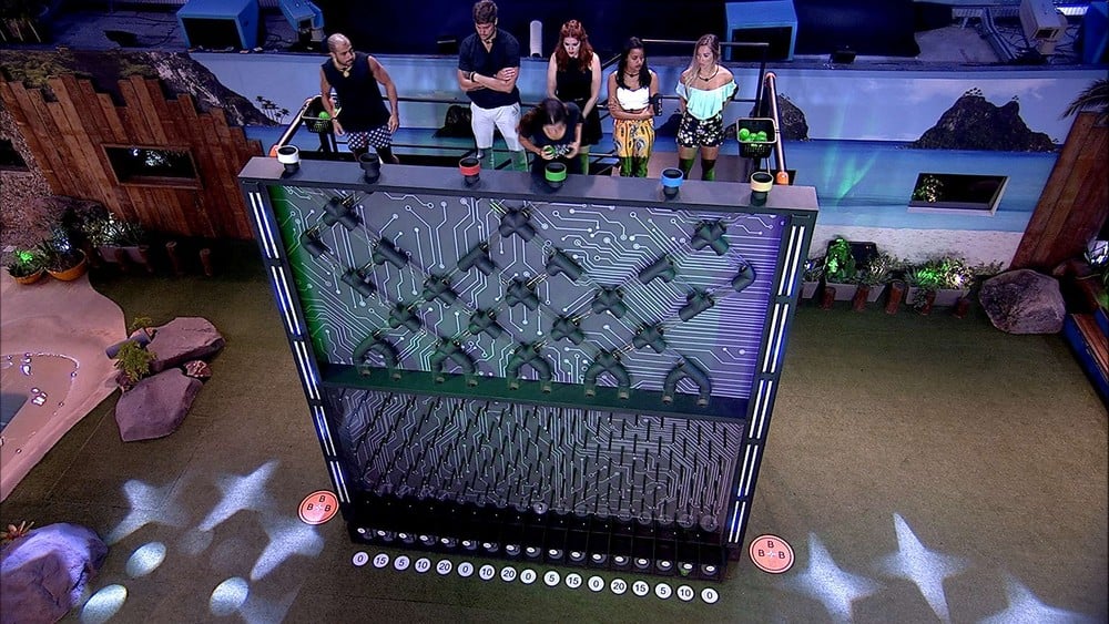 http://tvfoco.uai.com.br/wp-content/uploads/2015/05/Daniela-Mercury.jpg
