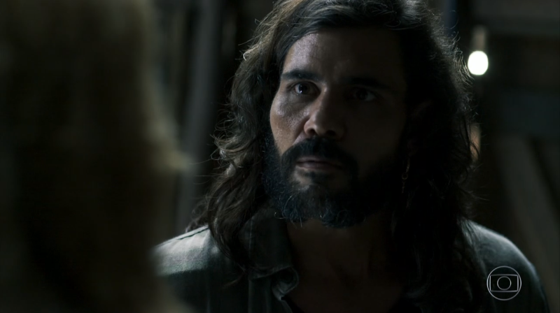 Mariano (Juliano Cazarré) em cena de O Outro Lado do Paraíso (Foto: Reprodução/Globo)