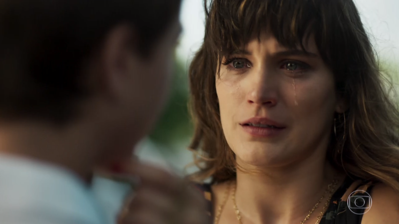 Clara (Bianca Bin) em cena de O Outro Lado do Paraíso (Foto: Reprodução/Globo)