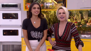 A ex-BBB Paula com Ana Maria Braga durante participação no Mais Você (Foto: Reprodução/Globo)