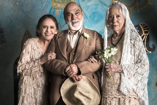 http://tvfoco.uai.com.br/wp-content/uploads/2015/05/Daniela-Mercury.jpg