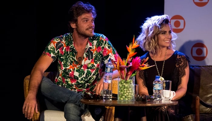 Emílio Dantas e Giovanna Antonelli em evento de Segundo Sol na Bahia (Foto: Globo/João Cotta)