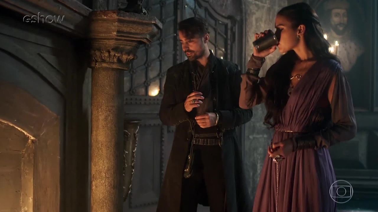 Catarina e Virgílio em Deus Salve o Rei (Foto: Reprodução)