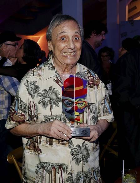 Agildo Ribeiro é tietado (Foto: Marcos Ramos/Agência O Globo)