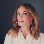 A atriz Carolina Ferraz é um dos nomes que não tem mais contrato com a Globo. (Foto: Reprodução/Instagram)