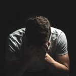 Chorando, funkeiro desabafa nas redes sociais: “Muitas vezes desacreditei do meu futuro”