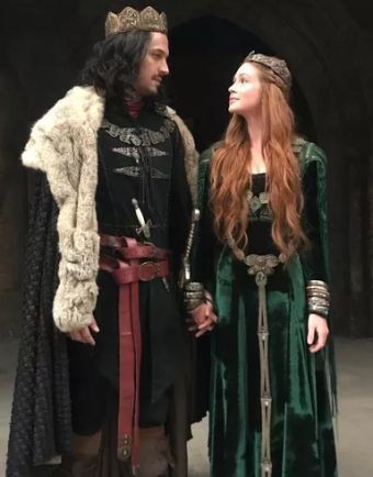 Amália e Afonso como reis em Deus Salve o Rei (Foto: Divulgação)