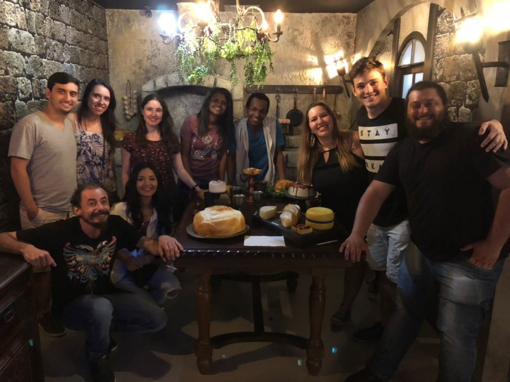 Os fãs de Deus Salve o Rei em evento especial (Foto: Gshow)