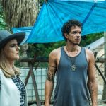Sophia (Marieta Severo) e Zé Victor (Rafael Losso) em O Outro Lado do Paraíso
(Foto: Globo/Raquel Cunha)