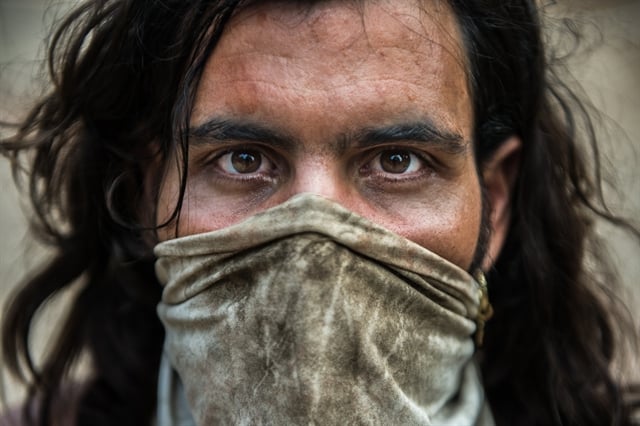 Mariano (Juliano Cazarré) em O Outro Lado do Paraíso (Foto: Globo/Raquel Cunha)