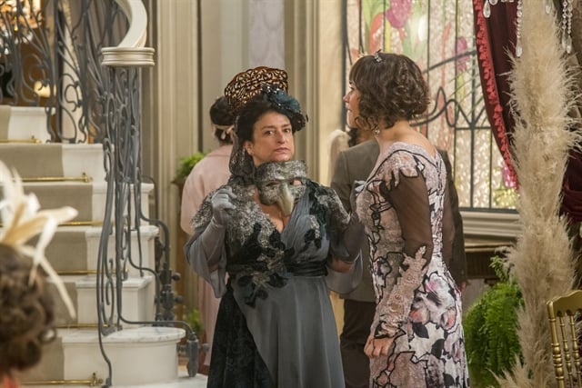 Petúlia (Grace Gianoukas) e Susana (Alessandra Negrini) (Foto: Globo/Marília Cabral)