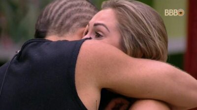 Jéssica foi aos prantos (Foto: Reprodução)