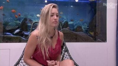 Jéssica foi aos prantos (Foto: Reprodução)