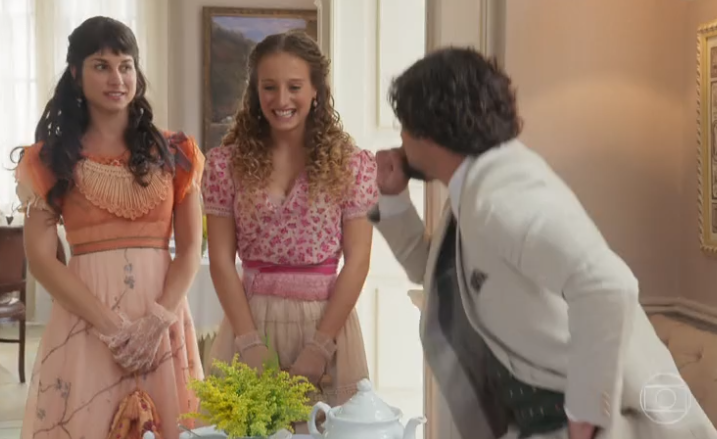 Mariana, Lídia e Uirapuru, respectivamente, em Orgulho e Paixão (Foto: Reprodução)