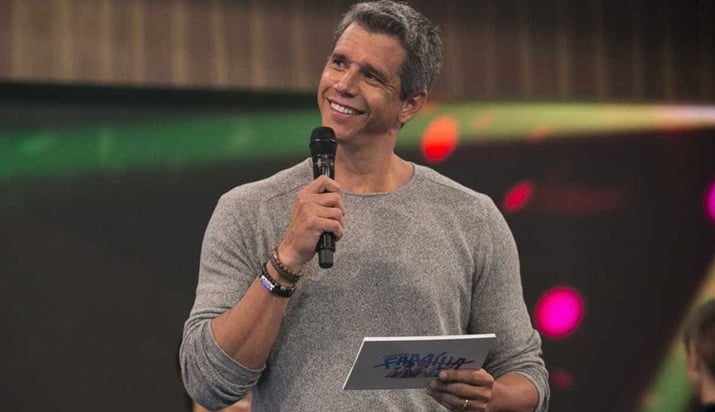Marcio Garcia comanda o Tamanho Família na Globo. (Foto: Divulgação)