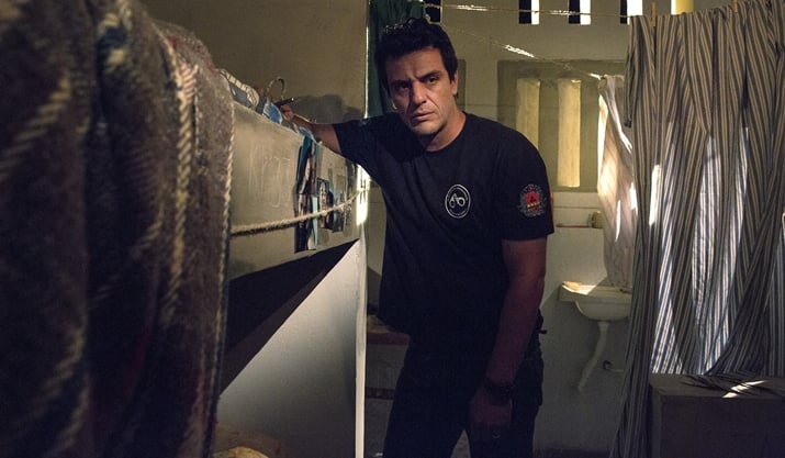 Rodrigo Lombardi é protagonista de Carcereiros. (Foto: Marcelo Tabach/TV Globo)