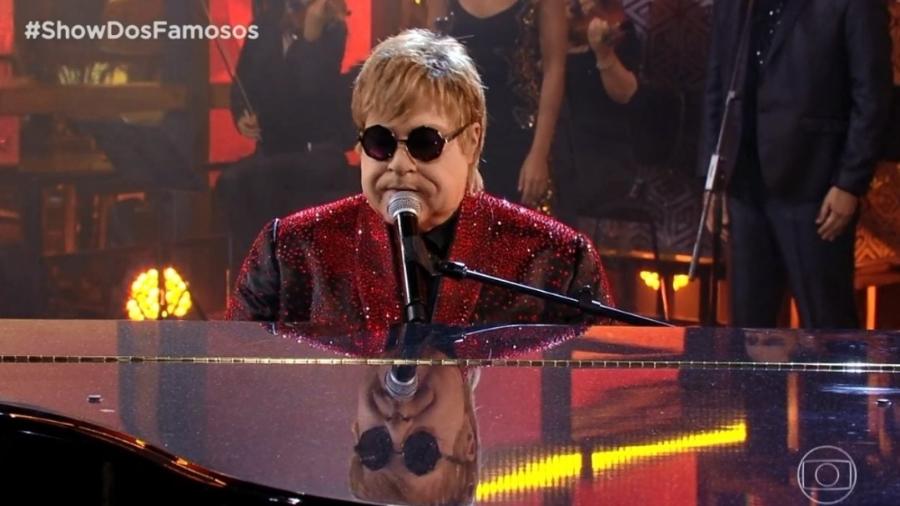 Tiago Abravanel interpretou Elton John (Foto: TV Globo)