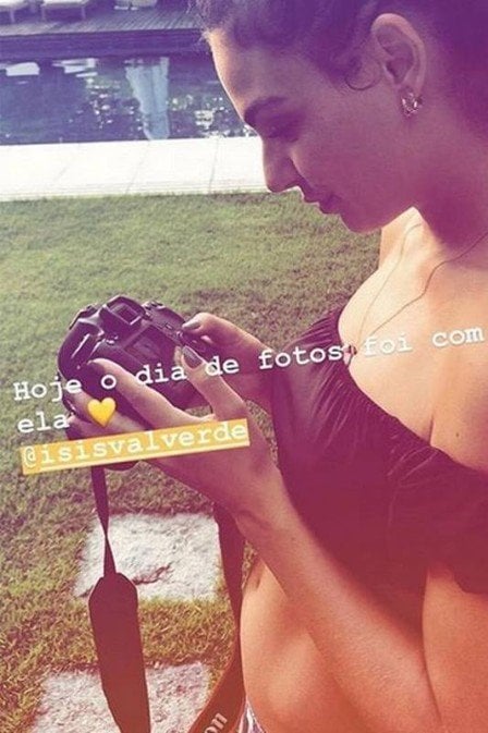 Isis Valverde exibe barriguinha de 4 meses (Foto: Reprodução/Instagram)