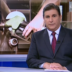 O apresentador Carlos Nascimento no SBT Brasil
(Foto: Reprodução/SBT)