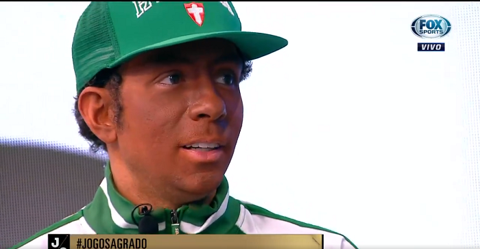 Rudy Landucci se fantasiou de negro em emissora de TV (Foto: Reprodução)