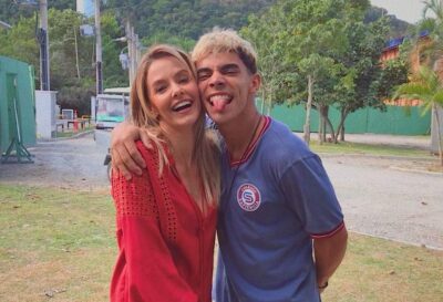 Bianca Rinaldi e Dhonata nos bastidores de gravação de Malhação. (Foto: arquivo pessoal )