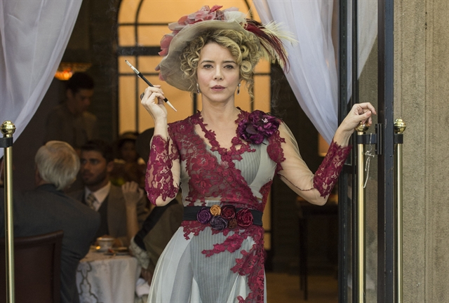 Josephine (Christine Fernandes) em cena de Orgulho e Paixão (Foto: Globo/Mauricio Fidalgo)