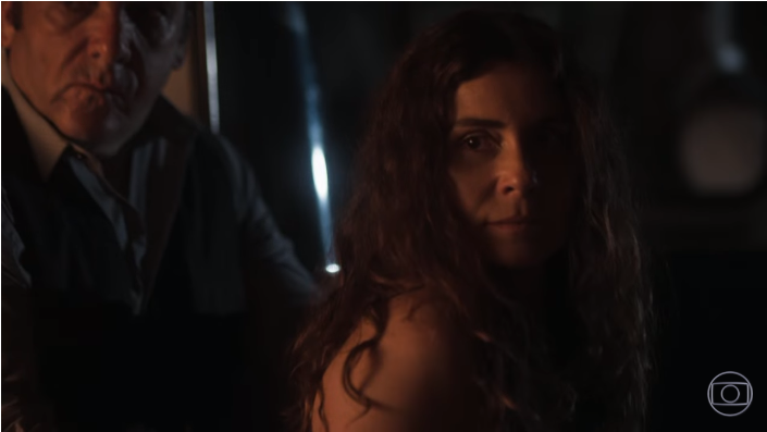 Luzia (Giovanna Antonelli) é presa em cena de Segundo Sol (Foto: Reprodução/Globo)