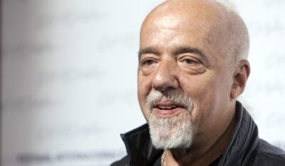 Paulo Coelho terá três livros adaptados para a TV americana. (Foto: Divulgação)