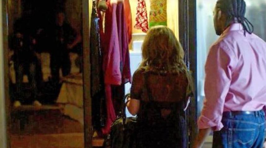 Dois homens em cena de Segundo Sol (Foto: Reprodução)