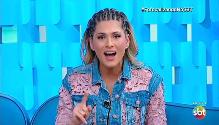 Lívia Andrade durante o Fofocalizando (Foto: Reprodução/SBT)