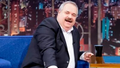 Gilberto Barros durante participação no The Noite
(Foto: Gabriel Cardoso/SBT)