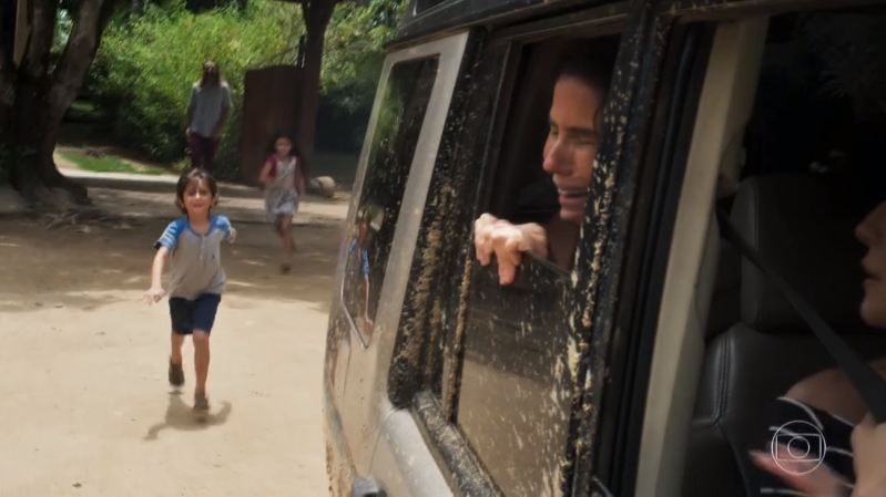 Filhos de Luzia (Giovanna Antonelli) abandonados na 1ª fase de Segundo Sol (Foto: Reprodução/Globo)
