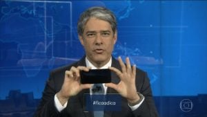 William Bonner dá dicas de como gravar vídeo para a Globo durante o JN (Foto: Reprodução/Globo)