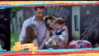 Cena final da novela Carinha de Anjo, trama infantil do SBT. (Foto: Reprodução)