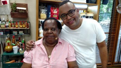 Dudu Nobre e a mãe (Foto: Reprodução)
