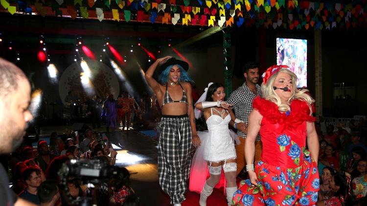 Pabllo Vittar com Thaynara OG e Anderson Tomazini em festa junina no Maranhão (Imagem: Denilson Santos e Dilson Silva/AgNews)