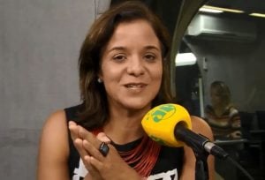 Vera Magalhães é a apresentadora do Roda Viva (foto: reprodução/Jovem Pan)