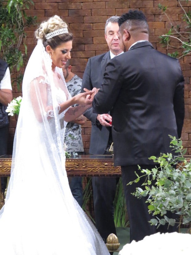 Tati Minerato e Marcelo Rocha se casam (Foto: Renato Cipriano/Divulgação)
