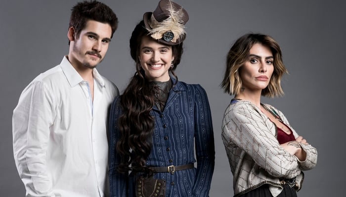 Nicolas Prattes (Samuca), Juliana Paiva (Marocas) e Cleo (Betina) em O Tempo Não Para (Foto: Globo/João Miguel Júnior)