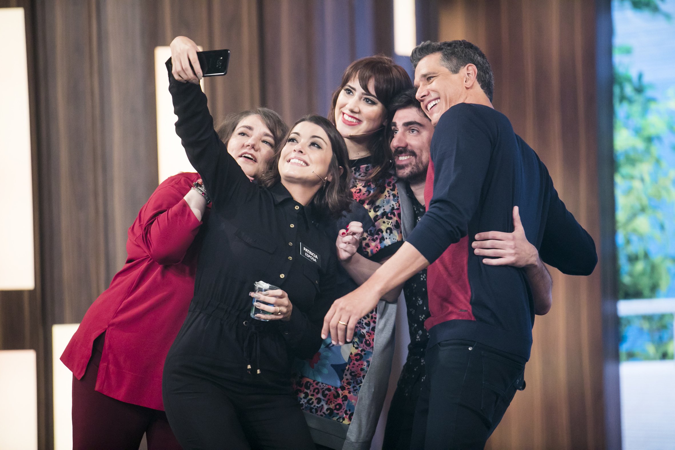 Marcelo Adnet e família no Tamanho Família (Foto: Divulgação)