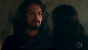 Afonso (Romulo Estrela) em cena de Deus Salve o Rei (Foto: Reprodução/Globo) Afonso (Romulo Estrela) em cena de Deus Salve o Rei (Foto: Reprodução/Globo)