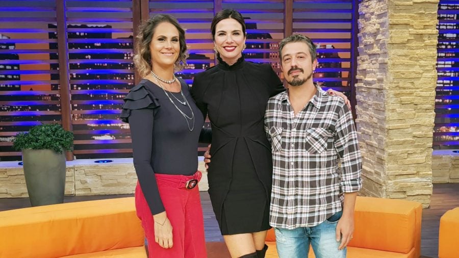 Aritana Maroni no programa Luciana By Night com o marido Paulo Rogério (Foto: Reprodução)
