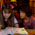 As Aventuras de Poliana, exibindo o capítulo 50, superou a estreia de Jesus, novela da Record. (Foto: Reprodução)