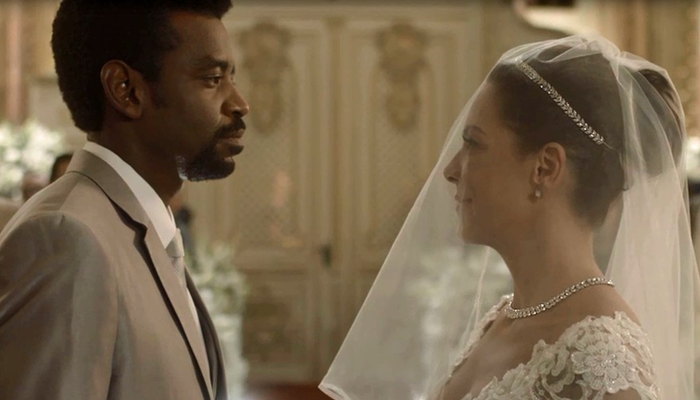 Roberval (Fabrício Boliveira) e Cacau (Fabiula Nascimento) em cena de Segundo Sol (Foto: Divulgação/Globo)